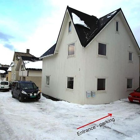 Sentral Leilighet Med 3 Soverom Harstad Exterior photo