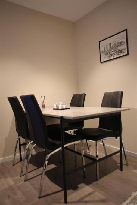 Sentral Leilighet Med 3 Soverom Harstad Exterior photo
