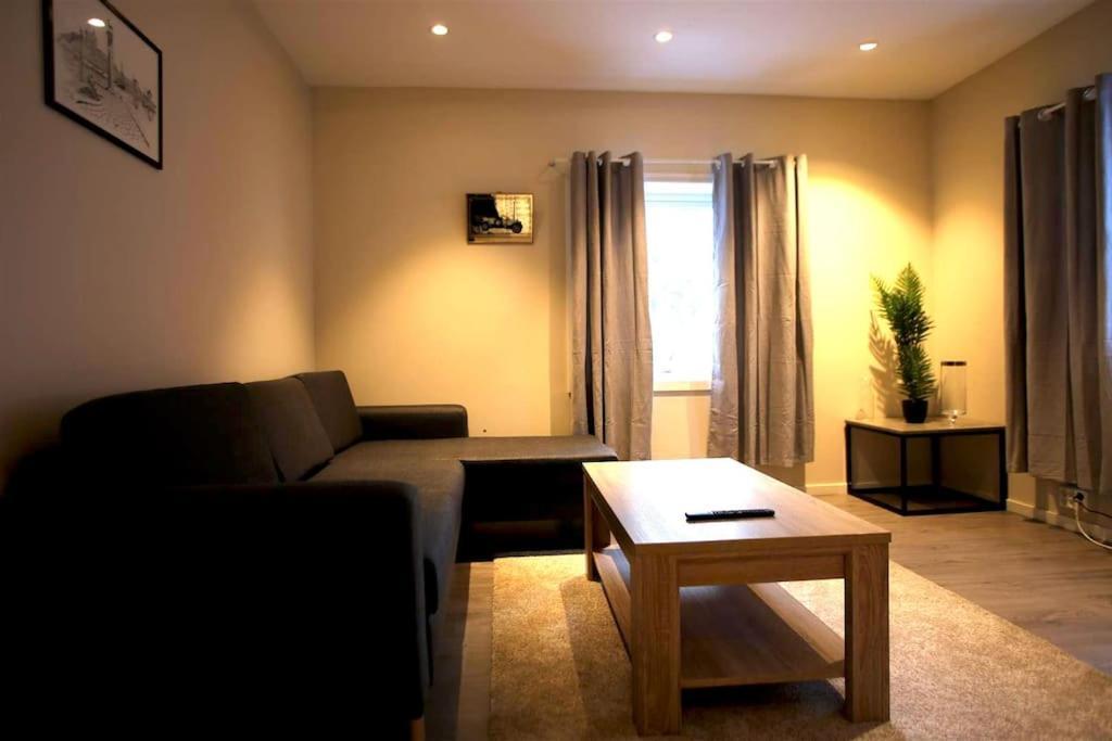 Sentral Leilighet Med 3 Soverom Harstad Exterior photo